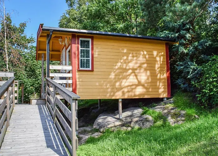 Stunning In Kana With Kitchen